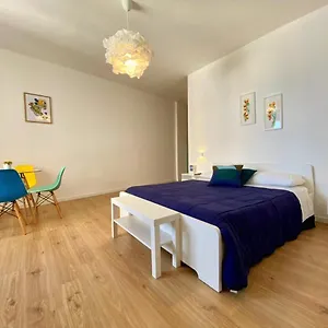 Guest house - By The Sea, Mondello